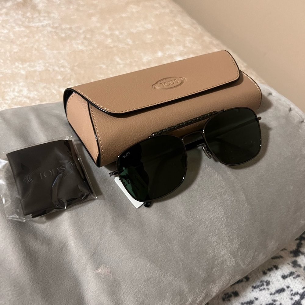 Tods Sunglasses NWT! Msrp $380